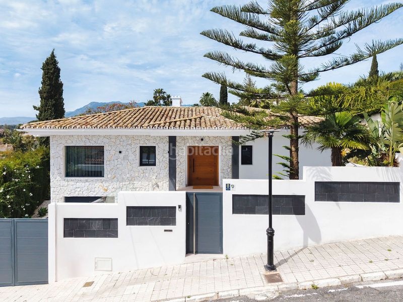 Foto 91636b26-f9c7-442d-8a6f-800f88aa8e9f. Xalet amb aparcament piscina a Elviria Marbella