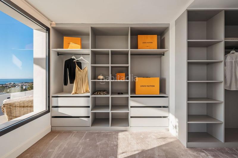 Foto c136e91a-221f-435f-b65e-66c607e04fe9. Chalet with parking pool in Los Flamingos Benahavís