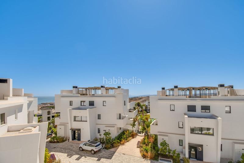 Foto 9d62b03c-3521-42fd-a6ab-bf4a9aa90f7a. Lloguer dúplex amb aparcament piscina a altos de Estepona Estepona