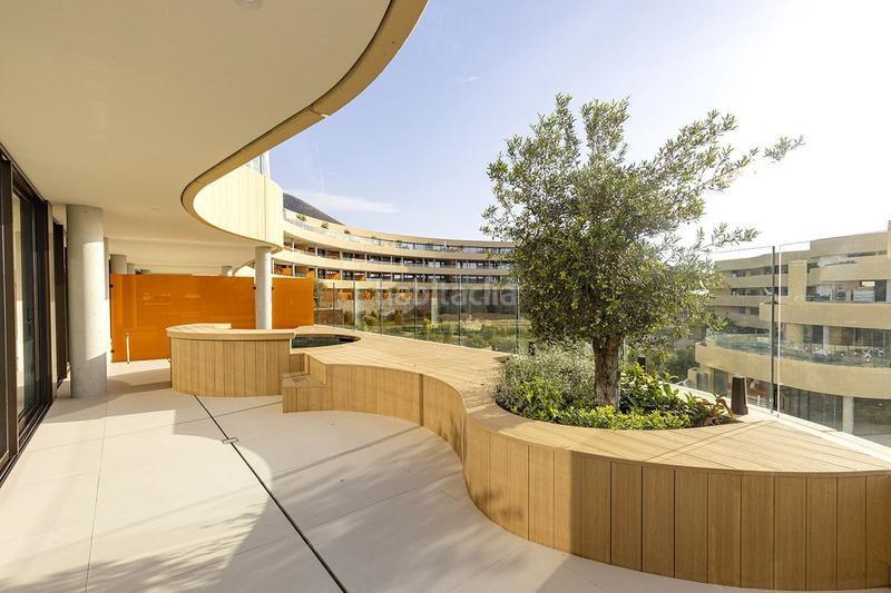 Foto 953d18a3-38d2-4f2f-9a7d-10364ae70cf1. Apartament amb aparcament piscina a El Higuerón Fuengirola