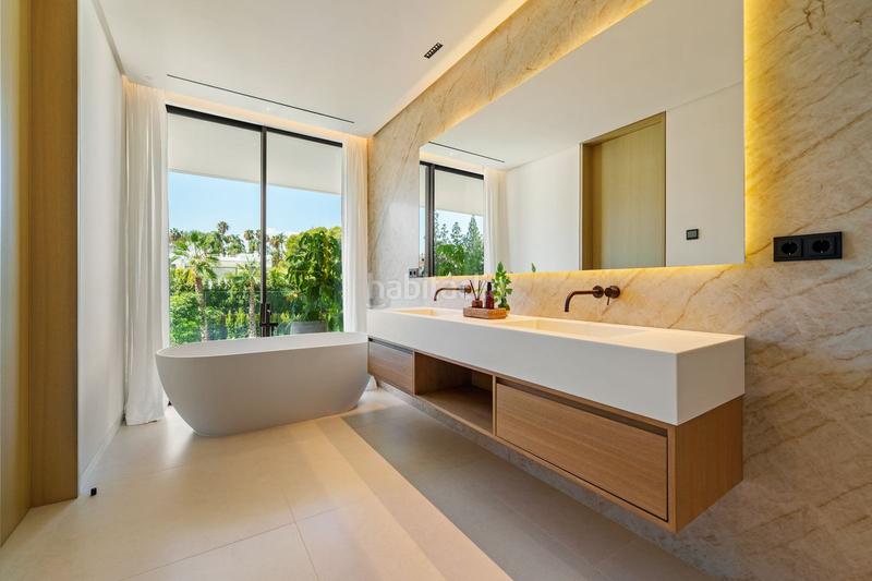 Foto bb2faeed-2f68-46d6-b406-edc2ed59a999. Chalet mit parking pool in La Carolina - Guadalpín Marbella