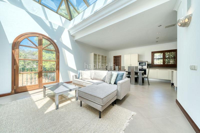 Foto 699b36e5-ef48-486d-a1d5-c74daf7a5b7e. Miete chalet mit parking pool in La Zagaleta Benahavís