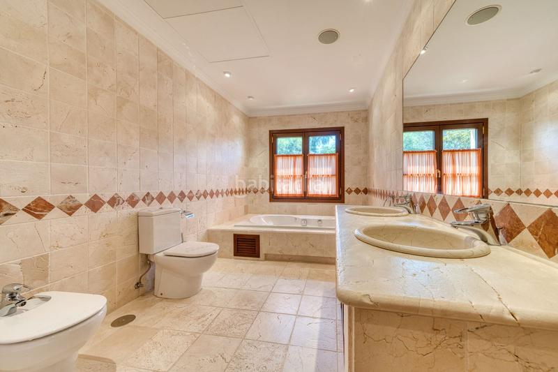 Foto 1f88660c-1f8f-47a5-ac14-a1d3cd9761d6. Rent chalet with parking pool in La Zagaleta Benahavís