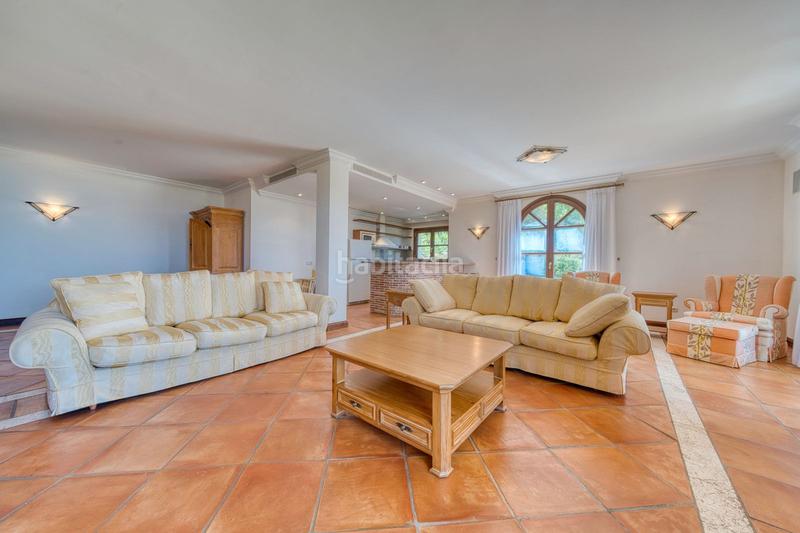 Foto ae65a054-bf21-47ac-a9cc-2fcc26147168. Lloguer xalet amb aparcament piscina a La Zagaleta Benahavís