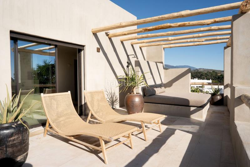 Foto ab579aa2-091c-4262-b45c-28921d6b40f8. Chalet avec parking piscine dans La Concha - Resina Golf Estepona