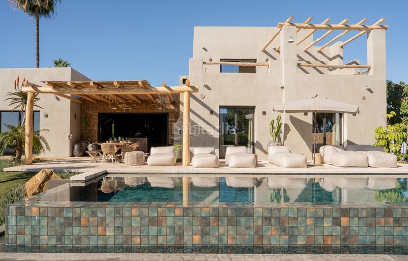 Foto 5700449f-8777-4091-be6e-a777a8d6d120. Chalet con parcheggio piscina in La Concha - Resina Golf Estepona