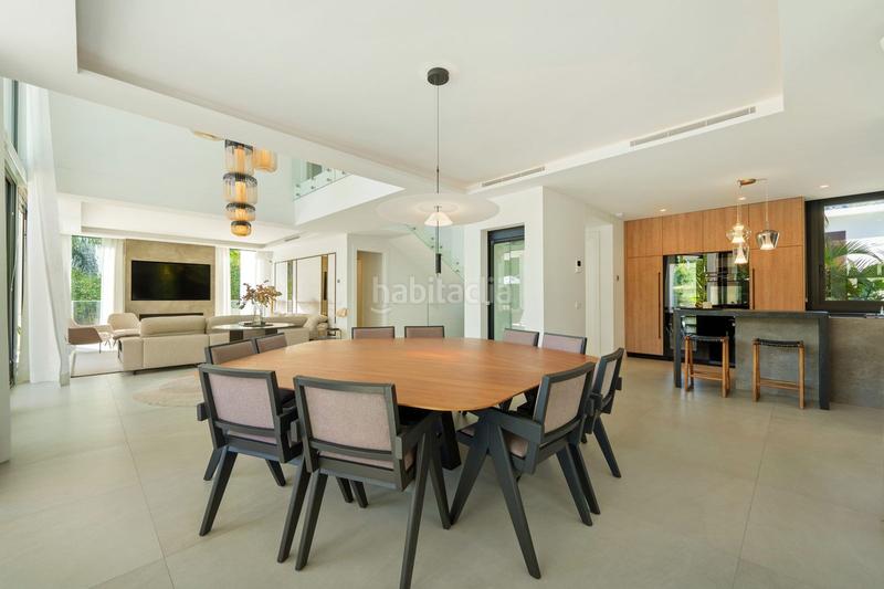 Foto 05477ded-066a-4968-809f-ef8f8466972a. Chalet with parking pool in lomas de Marbella club Marbella