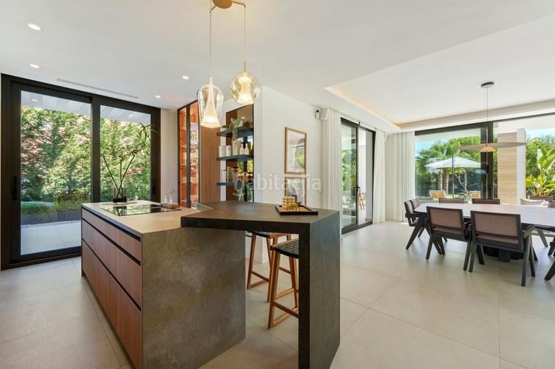 Foto d135509b-6366-4abe-a152-051ee7023ef2. Chalet avec parking piscine dans lomas de Marbella club Marbella