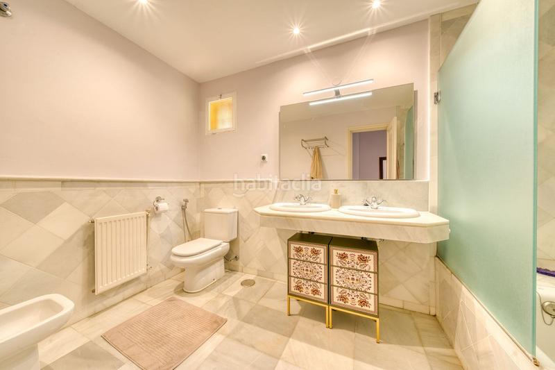 Foto 3eb97fde-f573-4599-9ce8-b7ba070cfd32. Chalet con parcheggio piscina in Las Brisas Marbella