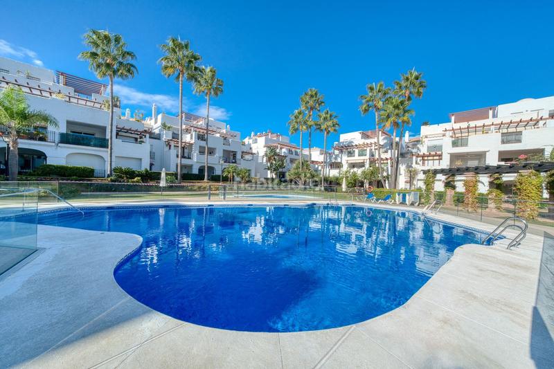Foto 24dfbe2d-08c6-4bd2-8a73-edf7ccf7dece. Appartement mit parking pool in Nueva Alcántara Marbella