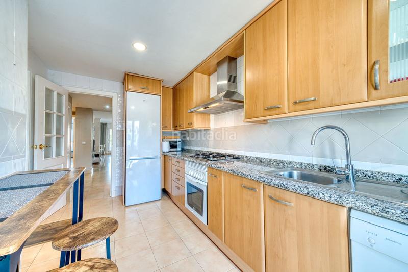 Foto a48b01eb-d79b-43d5-895d-ba1971505991. Appartement mit parking pool in Nueva Alcántara Marbella