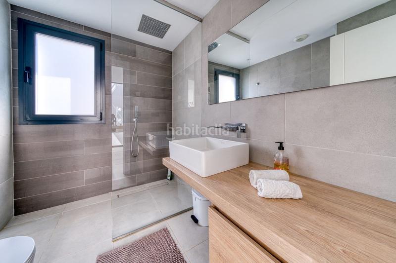 Foto 59fd3cfe-0be0-4f81-899f-315f98f08339. Chalet mit parking pool in La Concha - Resina Golf Estepona