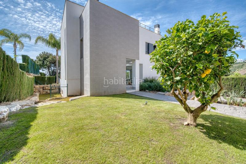 Foto 72457cb7-d702-444e-9d51-243af7e8e905. Chalet mit parking pool in La Concha - Resina Golf Estepona