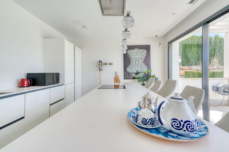 Foto 1a328ae7-693a-458f-b16c-a24ce6b5fc2a. Chalet with parking pool in La Concha - Resina Golf Estepona