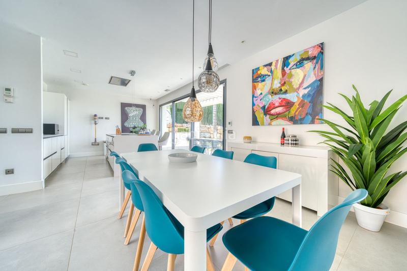 Foto cbe32b19-8819-451e-a461-6974e18f0c3d. Chalet con parcheggio piscina in La Concha - Resina Golf Estepona