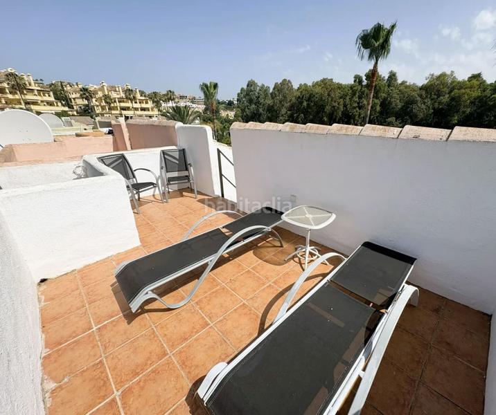 Foto c65aa623-8eb5-46ec-a2f4-bbc3daeb6074. Casa adossada amb piscina a bahía de Casares Casares