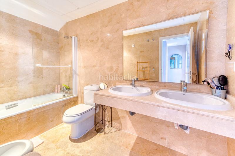 Foto e0582b77-e4cf-42be-9e82-7a0518fdc18f. Dúplex amb aparcament piscina a La Duquesa Manilva