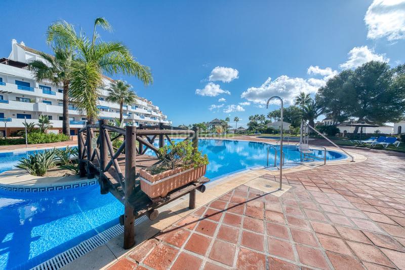 Foto 03900491-ce71-49ec-9fa5-b423c70bd9f2. Zweistöckige wohnung mit parking pool in La Duquesa Manilva