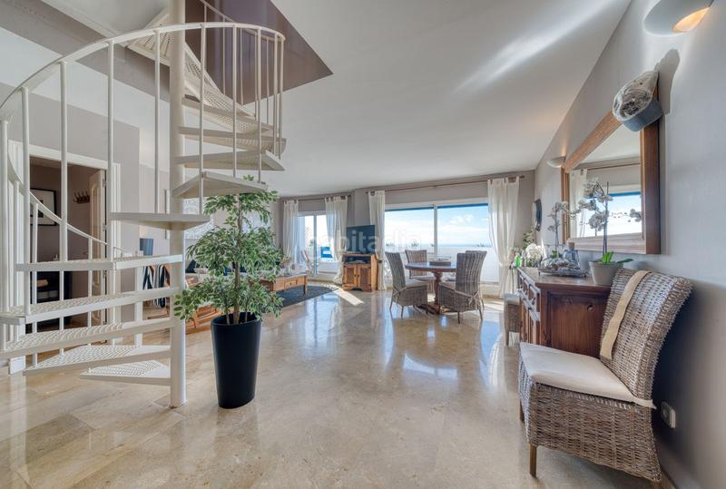 Foto 0c4198e5-4d09-43ac-9ceb-922f92746318. Zweistöckige wohnung mit parking pool in La Duquesa Manilva