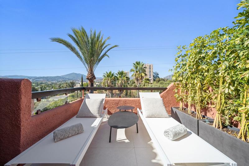 Foto 776721c2-e2b8-440b-93e9-ca075f3ac5c4. Maison jumelée avec parking piscine dans San Pedro de Alcántara Pueblo Marbella