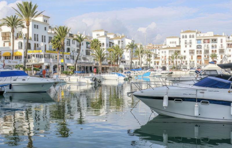 Foto b579b75d-08c5-4460-97d9-1158991224e9. Apartament amb aparcament piscina a Chullera Manilva