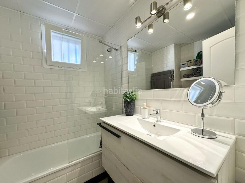 Foto f7a9eadf-e479-4a04-878b-0a603289a77a. Apartament amb aparcament piscina a Chullera Manilva