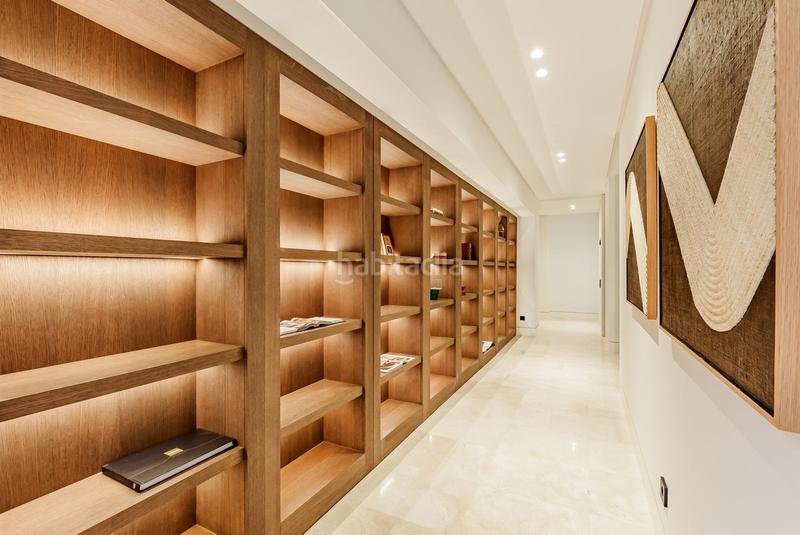 Foto e7ea376f-52d8-4621-97ff-1e8a13fe5cb4. Chalet with parking pool in La Quinta Benahavís