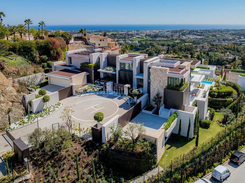 Foto 1c5f60b7-b48f-48ca-a1eb-011c1850638c. Xalet amb aparcament piscina a La Quinta Benahavís