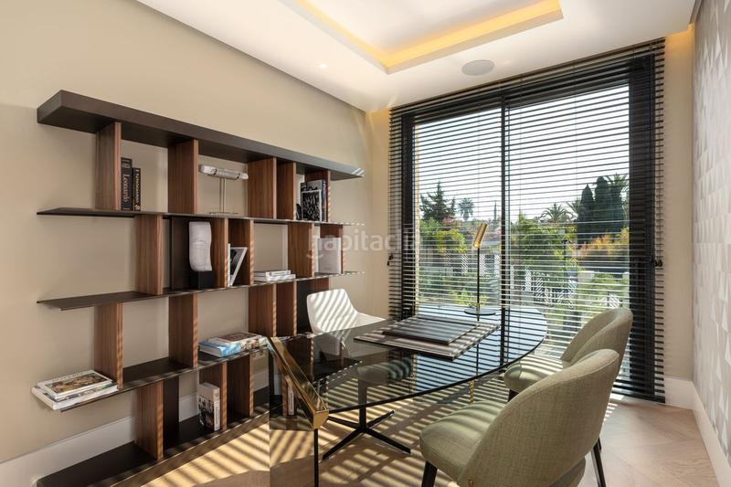 Foto fe4f45a6-7163-44ca-97b1-69ab9a353f64. Chalet mit parking pool in Nagüeles Alto Marbella