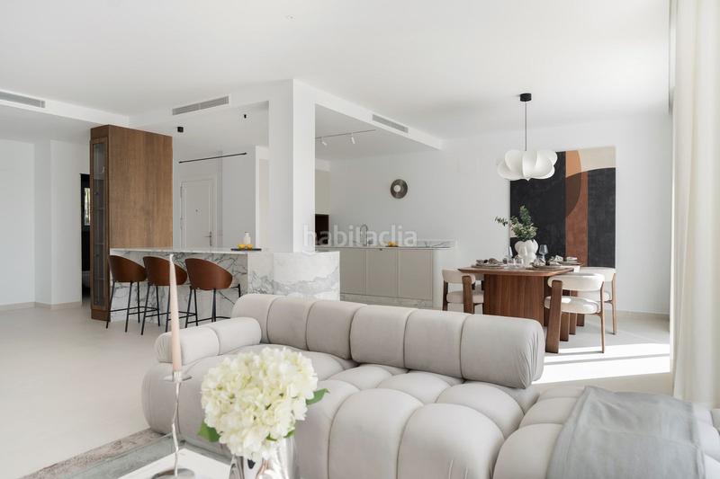 Foto 937f6570-0634-4588-90eb-e5a303e93ca9. Duplex with parking pool in Las Brisas Marbella