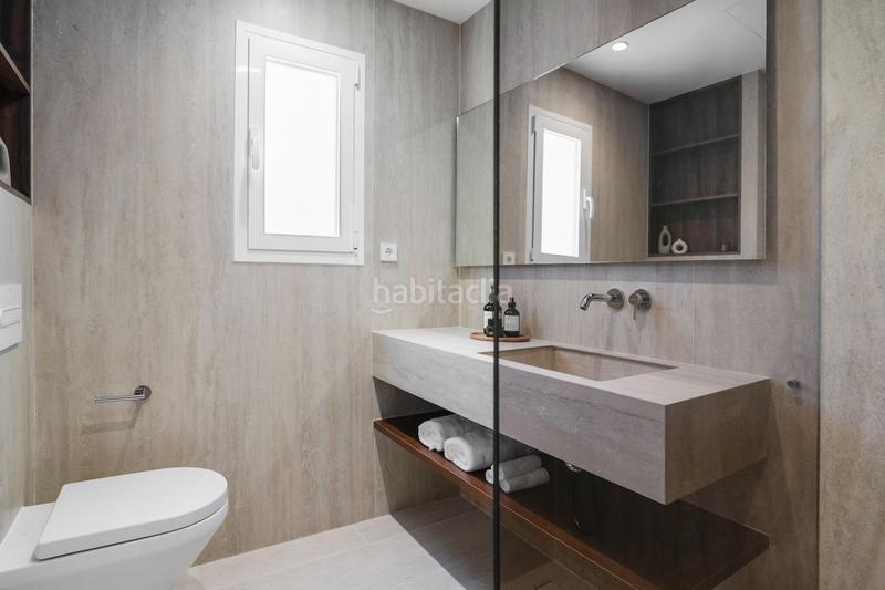 Foto 52aa49c1-cc14-40c0-a86e-5d0bb0f3a486. Zweistöckige wohnung mit parking pool in Las Brisas Marbella