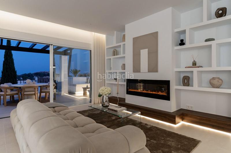 Foto 6dbc052c-05c6-4824-bd38-b18b502b87f7. Zweistöckige wohnung mit parking pool in Las Brisas Marbella