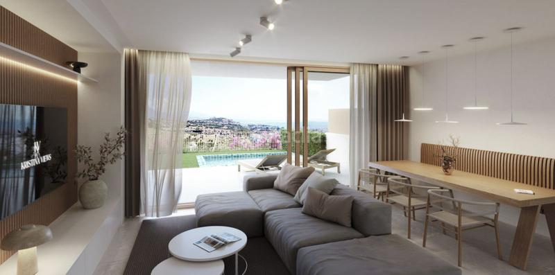 Foto f302d8b5-9b9f-463d-8443-c4e807365873. Casa adossada amb aparcament piscina a Alcorrín Manilva