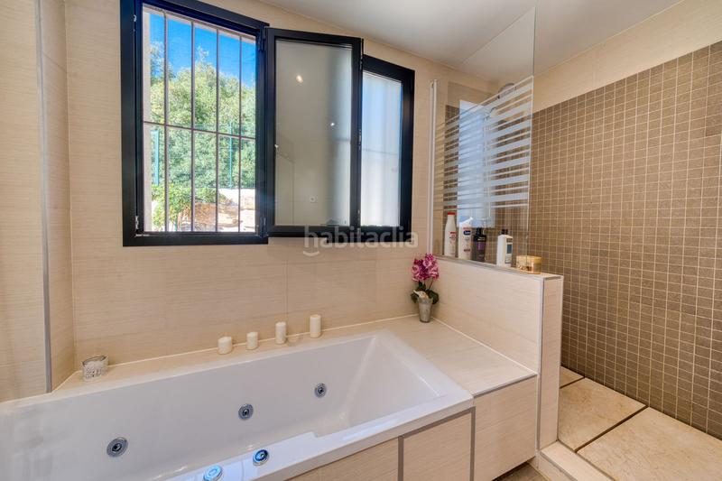 Foto 56f88e56-673c-4ff7-8cba-e135cb073003. Erdgeschoss mit pool in La Concha - Resina Golf Estepona