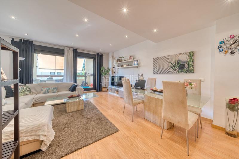 Foto 940ef1b3-f028-4da1-a5de-de6f70cd7f82. Erdgeschoss mit pool in La Concha - Resina Golf Estepona