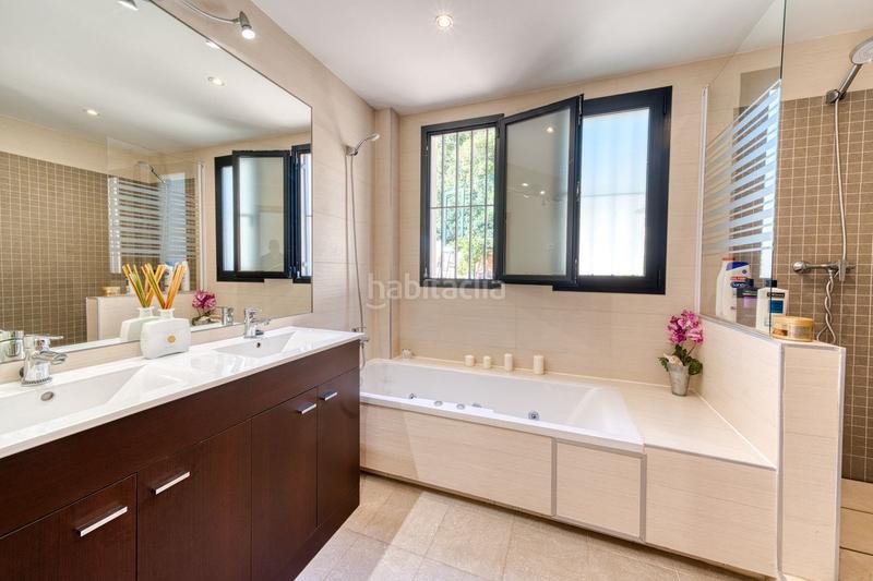 Foto 0f36922f-df69-472a-a4cc-5d362566c38b. Planta baixa amb piscina a La Concha - Resina Golf Estepona