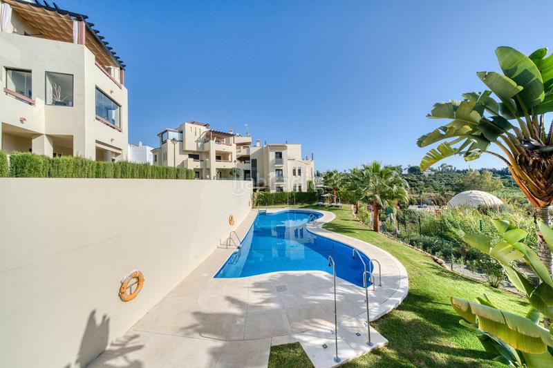 Foto 3d07b325-0000-460e-8e60-9cab6ba5e588. Rez-de-chaussée avec piscine dans La Concha - Resina Golf Estepona