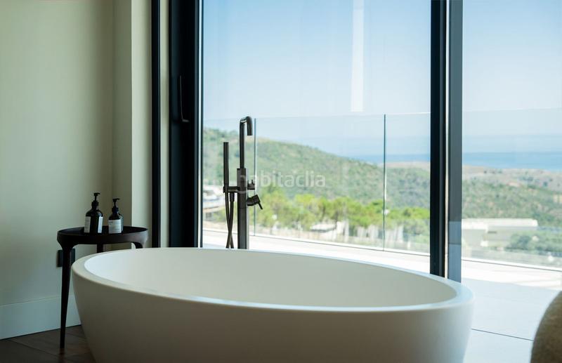 Foto 4c6ba6db-b6e2-4602-8b08-33a1f400890d. Chalet avec parking piscine dans Montemayor - Marbella Club Benahavís