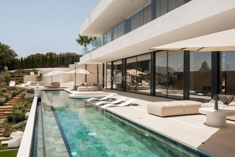 Foto bf52c01a-181f-4eae-ac8c-d0d2e5a97825. Chalet avec parking piscine dans Montemayor - Marbella Club Benahavís