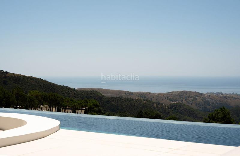 Foto ab6cf5b2-e883-4e46-8b75-4a80f38d2bb2. Xalet amb aparcament piscina a Montemayor - Marbella Club Benahavís