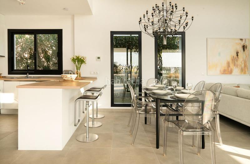 Foto dfdaf012-941a-45a6-b9bd-368b60878909. Chalet con parcheggio piscina in Valle Romano Golf Estepona