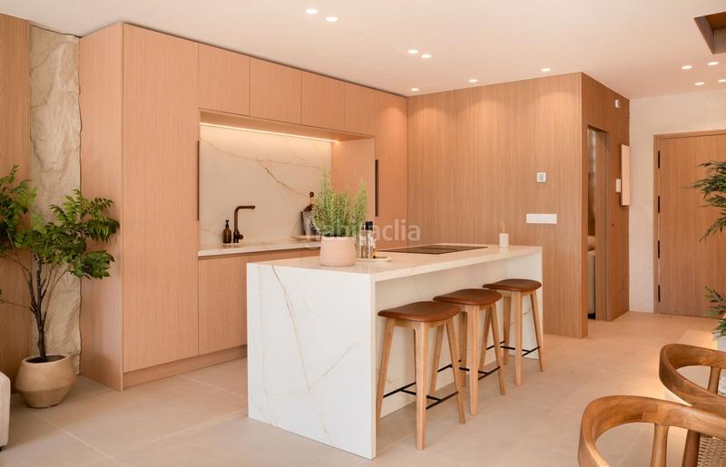 Foto f08867ac-e360-430d-995a-4479d3b8a770. Casa a schiera con parcheggio piscina in Puerto Banús Marbella