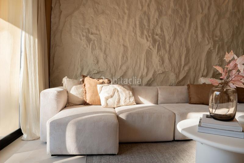 Foto c77e1dc3-dee0-4210-aea2-4868a134ab53. Semi detached house with parking pool in Puerto Banús Marbella