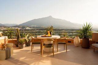 Zweistöckige Wohnung in Los Naranjos