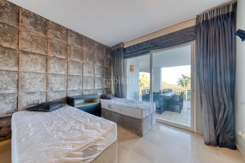 Foto 9320c0af-1d85-46cd-a1cb-08cc59895236. Erdgeschoss mit parking pool in La Quinta Benahavís