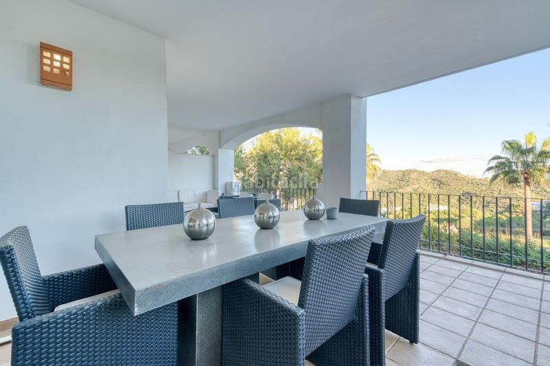 Foto 9aa4843f-ec4e-4f47-bb67-22a0c4e17f39. Ground floor with parking pool in La Quinta Benahavís