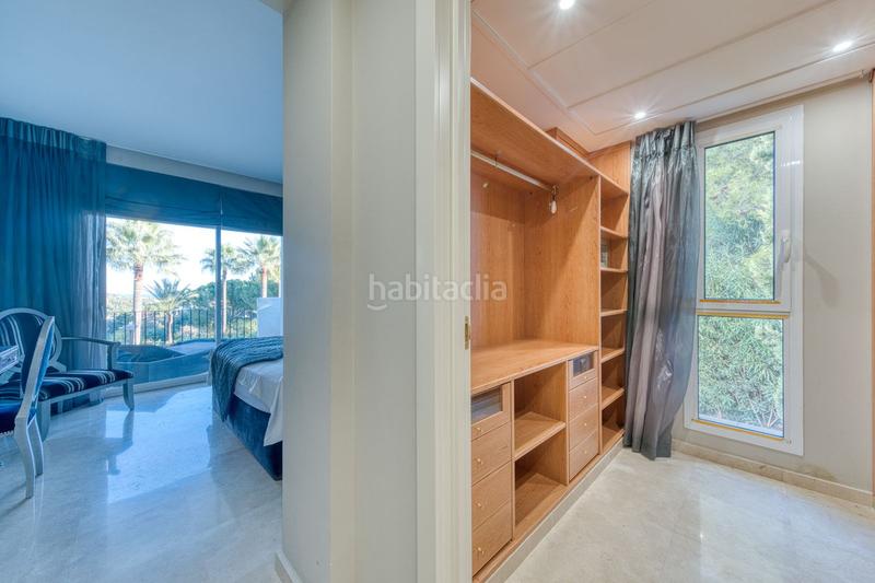 Foto c75ca126-2757-41be-968c-6a1eacc5eca2. Ground floor with parking pool in La Quinta Benahavís