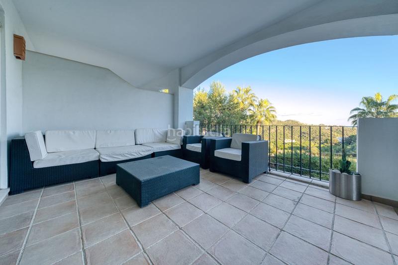 Foto b2833edc-8421-4e57-a21f-c86363c41d4c. Piano terra con parcheggio piscina in La Quinta Benahavís