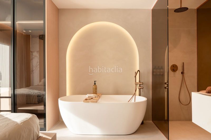 Foto 0bab0f55-2338-4664-b63b-575f4b81c98d. Casa adossada amb aparcament piscina a Puerto Banús Marbella