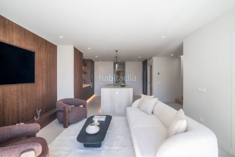 Foto 6d165fa6-f451-41f3-aff8-11c380f873b8. Dúplex amb piscina a Los Naranjos Marbella